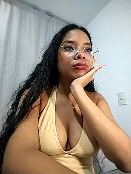 KATALINA SANTANA  online show from 04.28.26