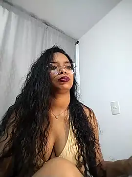 KATALINA SANTANA  online show from 04.28.26