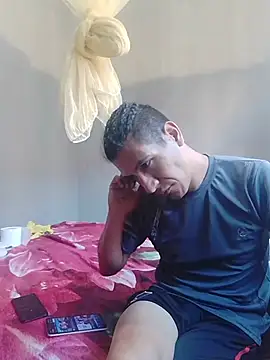 Rodrigohernan19 online show from 06.25.26