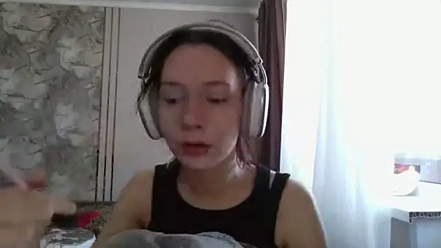 LxayBloom online show from 02.26.26