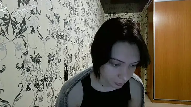 LxayBloom online show from 04.21.26
