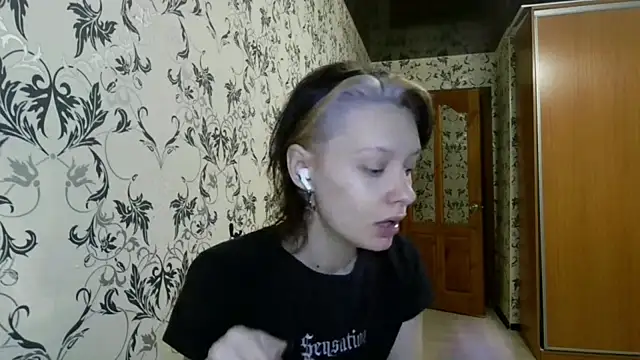 LxayBloom online show from 05.01.26