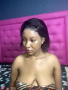 Snapshot of Creamy_bitchxxx chatting on 02.02.26 Creamy bitchxxx online show from 02.02.26