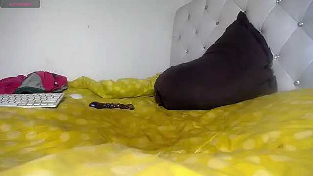 Snapshot of Esmeraldita788 chatting on 02.01.26 Esmeraldita788 online show from 02.01.26