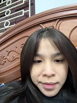 Snapshot of Lyli-122 chatting on 04.26.26 Lyli-122 online show from 04.26.26