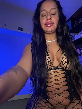 Snapshot of sweetxlayla chatting on 03.30.26 sweetxlayla online show from 03.30.26