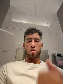 Snapshot of liam_bronw chatting on 05.31.26 liam bronw online show from 05.31.26