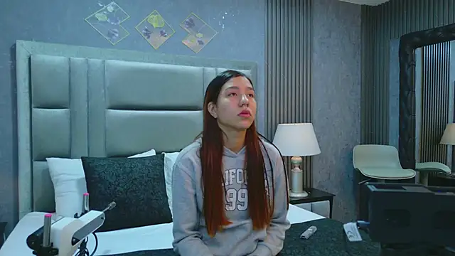 Snapshot of VioletFroost chatting on 01.10.26 VioletFroost online show from 01.10.26