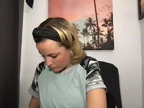 SattivvaXXX online show from 05.05.26