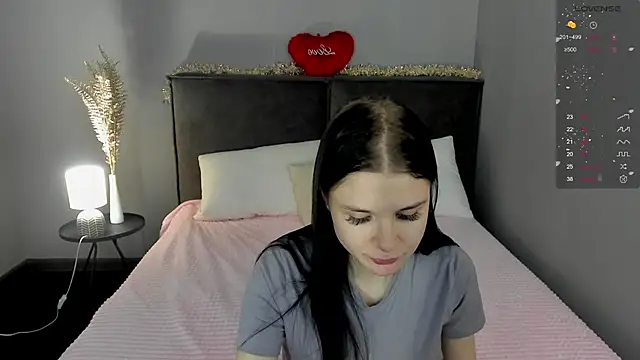 SkinyJoys online show from 03.12.26