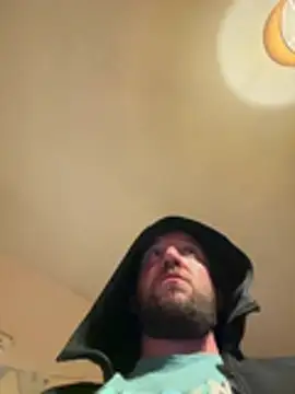 Snapshot of slutwifebbw chatting on 03.26.26 slutwifebbw online show from 03.26.26