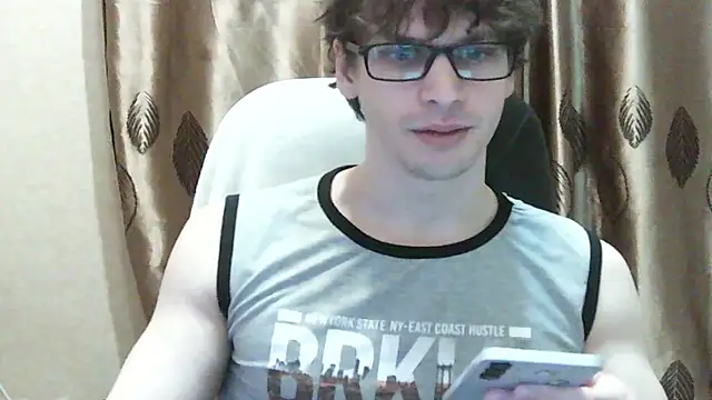 Snapshot of ShyDarko chatting on 01.08.26 ShyDarko online show from 01.08.26