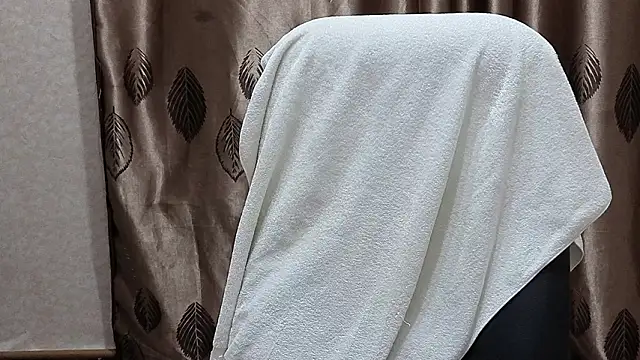 Snapshot of ShyDarko chatting on 02.04.26 ShyDarko online show from 02.04.26