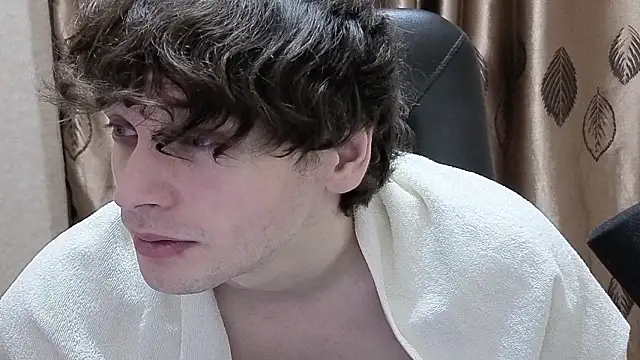 Snapshot of ShyDarko chatting on 02.07.26 ShyDarko online show from 02.07.26