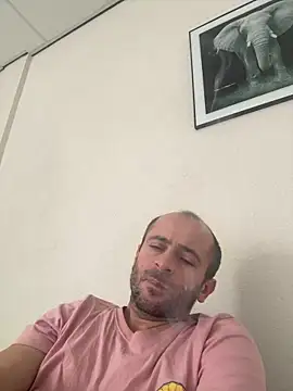 Snapshot of Majestik1 chatting on 02.14.26 Majestik1 online show from 02.14.26