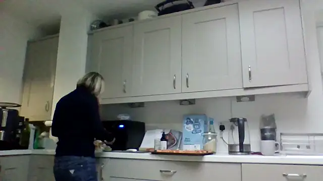 Milfshake227 online show from 03.08.26