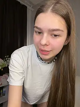 Snapshot of SkylineBliss chatting on 05.30.26 SkylineBliss online show from 05.30.26