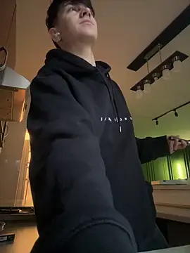 Snapshot of ravenryx chatting on 02.21.26 ravenryx online show from 02.21.26