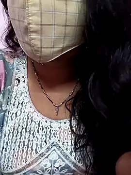 Snapshot of Ammu14399 chatting on 02.13.26 Ammu14399 online show from 02.13.26