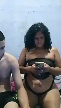 Snapshot of Isabel_and_Heckler chatting on 02.05.26 Isabel and Heckler online show from 02.05.26