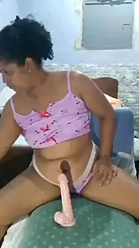 Snapshot of Isabel_and_Heckler chatting on 02.28.26 Isabel and Heckler online show from 02.28.26