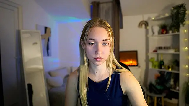 MilaBunny2000 online show from 01.14.26