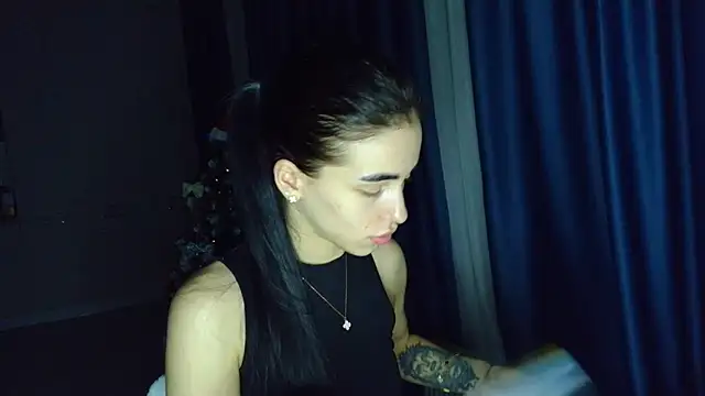 Snapshot of Vlada_Elfie chatting on 01.07.26 Vlada Elfie online show from 01.07.26