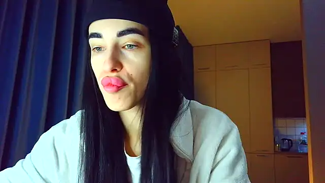 Snapshot of Vlada_Elfie chatting on 01.18.26 Vlada Elfie online show from 01.18.26