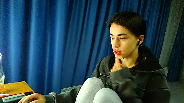 Snapshot of Vlada_Elfie chatting on 03.14.26 Vlada Elfie online show from 03.14.26