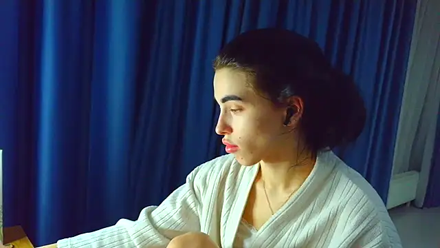 Snapshot of Vlada_Elfie chatting on 03.25.26 Vlada Elfie online show from 03.25.26