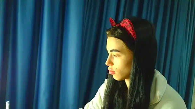 Snapshot of Vlada_Elfie chatting on 03.26.26 Vlada Elfie online show from 03.26.26