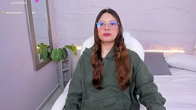 lanna 18  online show from 04.23.26