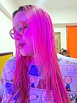 Snapshot of Nova-Satela chatting on 01.09.26 Nova-Satela online show from 01.09.26