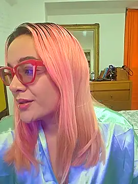 Snapshot of Nova-Satela chatting on 02.07.26 Nova-Satela online show from 02.07.26