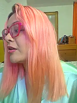 Snapshot of Nova-Satela chatting on 02.08.26 Nova-Satela online show from 02.08.26