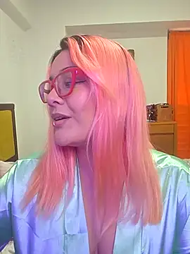 Snapshot of Nova-Satela chatting on 02.09.26 Nova-Satela online show from 02.09.26