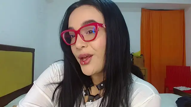 Snapshot of Nova-Satela chatting on 02.23.26 Nova-Satela online show from 02.23.26