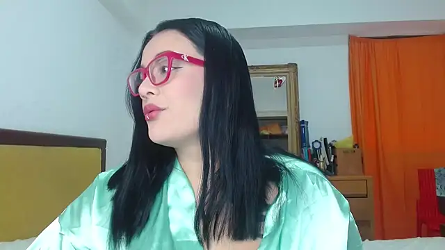 Snapshot of Nova-Satela chatting on 02.24.26 Nova-Satela online show from 02.24.26