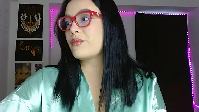 Snapshot of Nova-Satela chatting on 03.02.26 Nova-Satela online show from 03.02.26