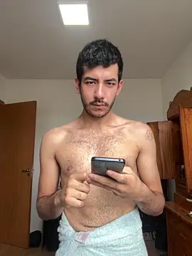 Snapshot of vinihfeh chatting on 02.11.26 vinihfeh online show from 02.11.26