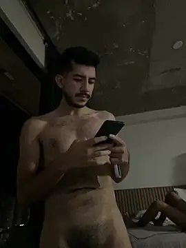 Snapshot of vinihfeh chatting on 02.27.26 vinihfeh online show from 02.27.26