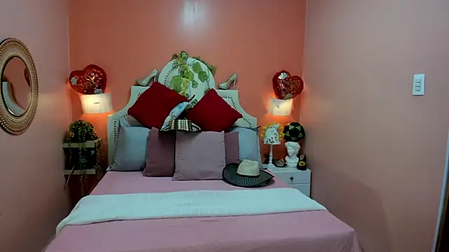 Dalila Najjar  online show from 07.25.26