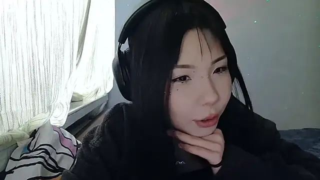 AprilOnilll online show from 01.15.26