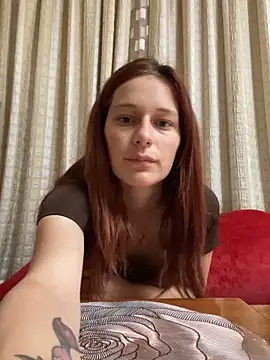 Lily Viola online show from 06.05.26