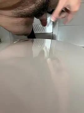 Snapshot of Johnlim880 chatting on 01.14.26 Johnlim880 online show from 01.14.26