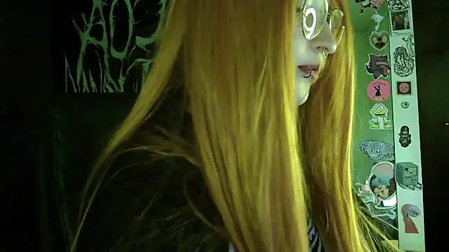 Snapshot of Aoidandelion chatting on 03.27.26 Aoidandelion online show from 03.27.26