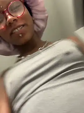 xouniq online show from 01.14.26