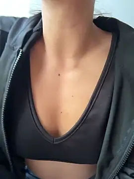 TaylorrHill online show from 04.27.26