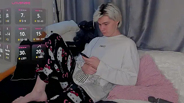 SweetheartsFriends online show from 08.05.26