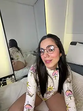 EVA WILD1 online show from 03.17.26